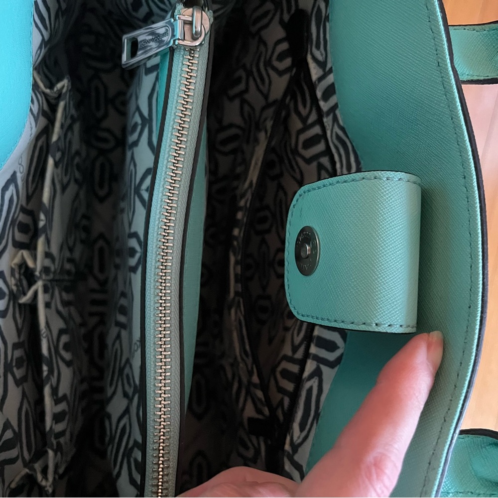 Rebecca Minkoff Leather Satchel 💚 - Picture 7 of 12